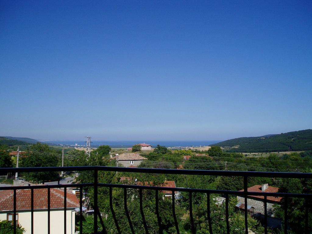 Villa Prolet General-Kantardzsievo Szoba fotó