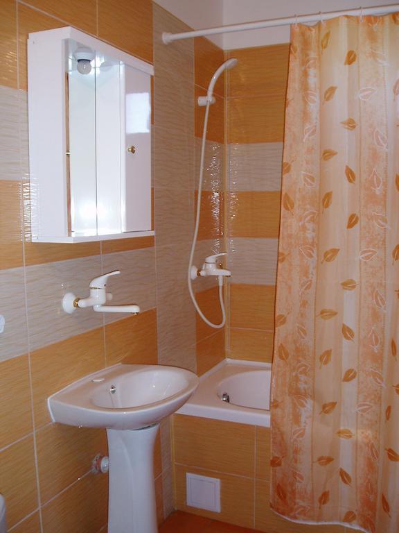 Villa Prolet General-Kantardzsievo Szoba fotó